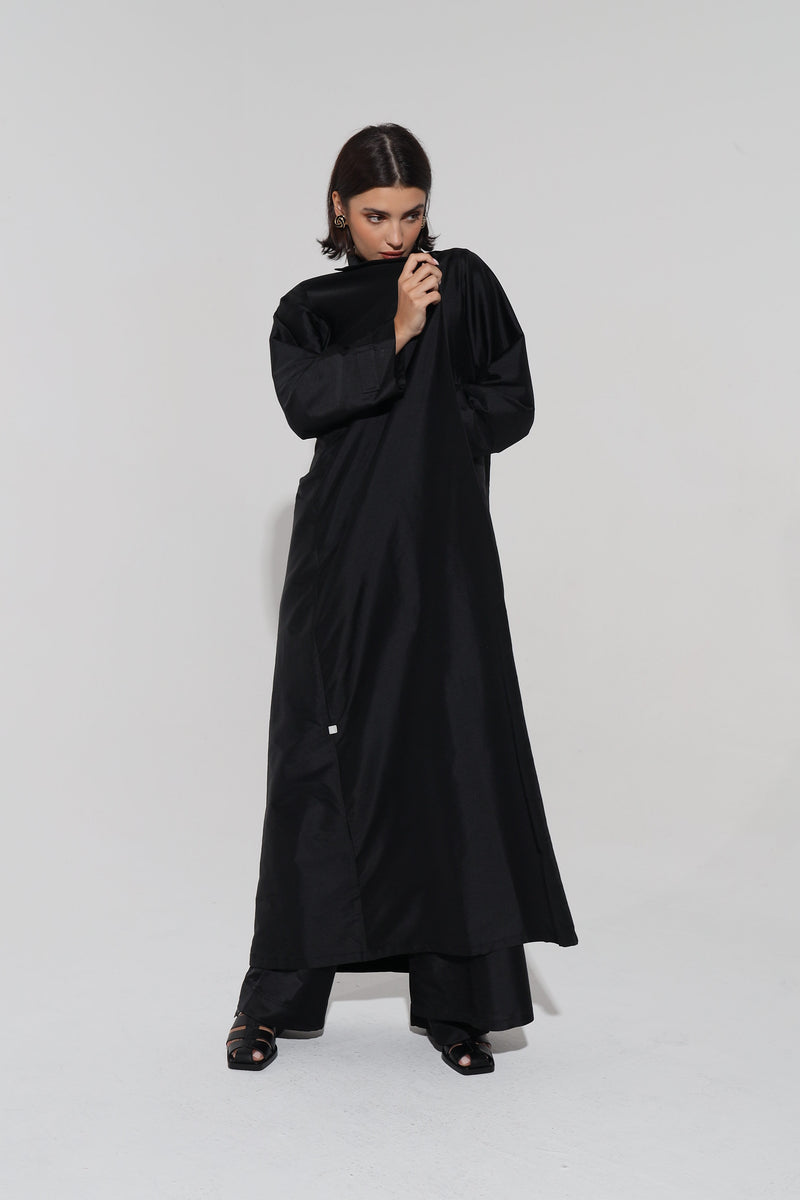 Notched Collar Abaya in black silk