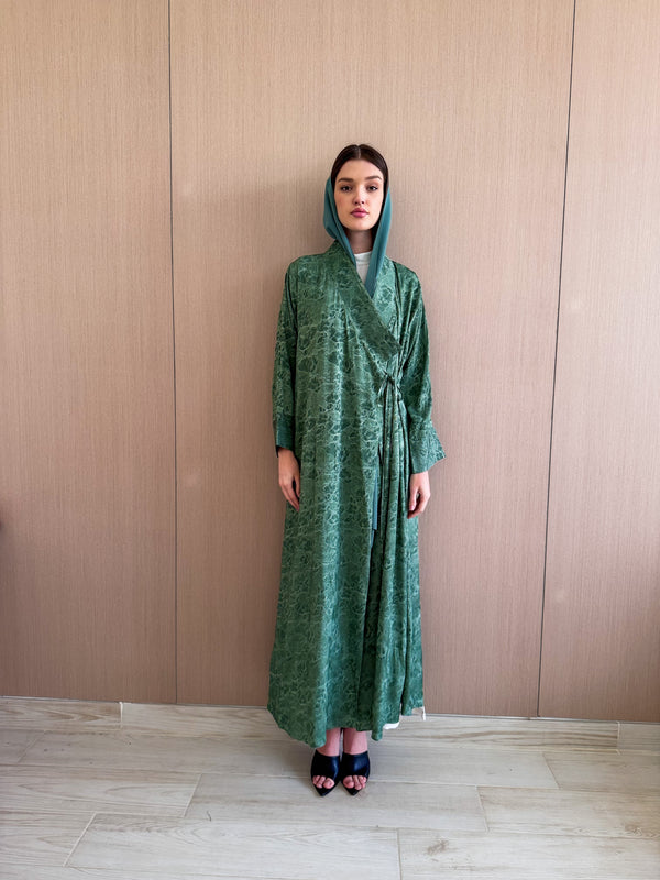 V-High neck collar abaya with cuff on sleeve and tie rope