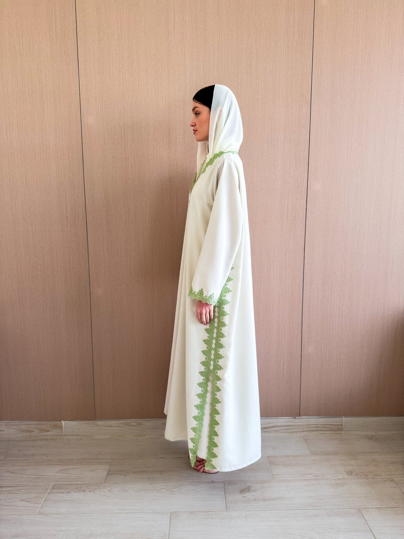 V neck Abaya - Curvy Lace on Front and Slide