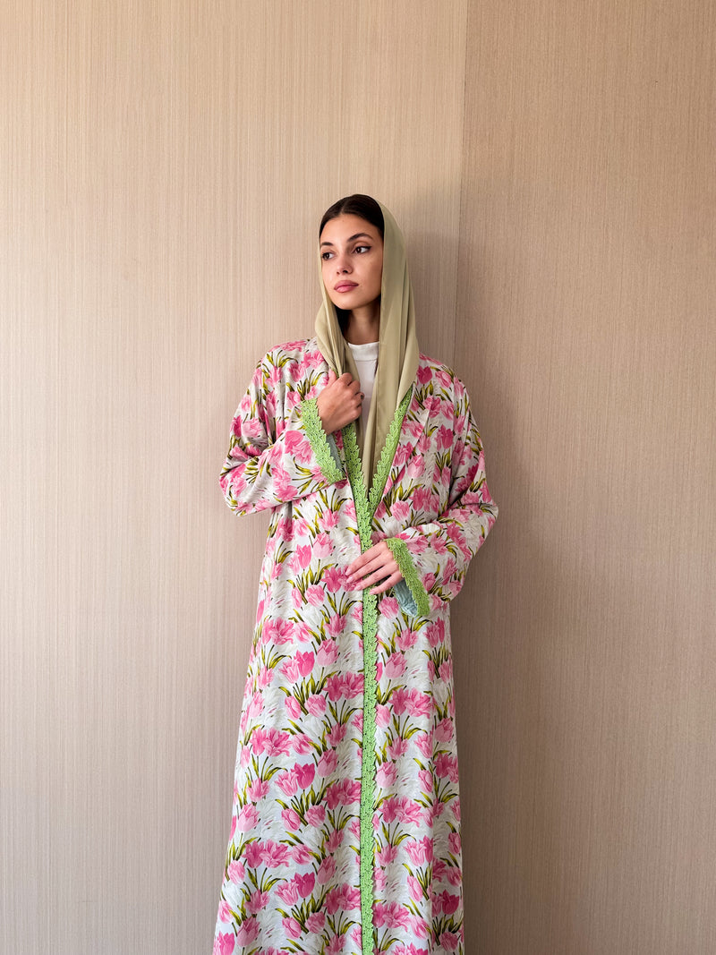 Zainah cut abaya with lace on front in off white