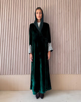 V Neck Overlap Abaya - Off White Dantil Flower Lace on Sleeves