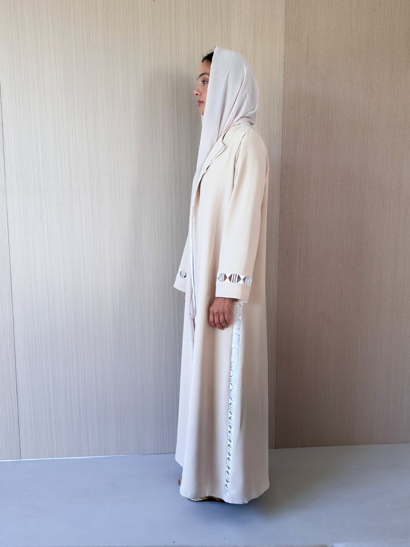 Round neck abaya - lace on front and sleeves