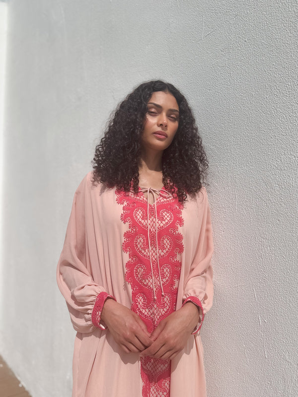 V-neck kaftan Red lace on front/ ribbon on cuff
