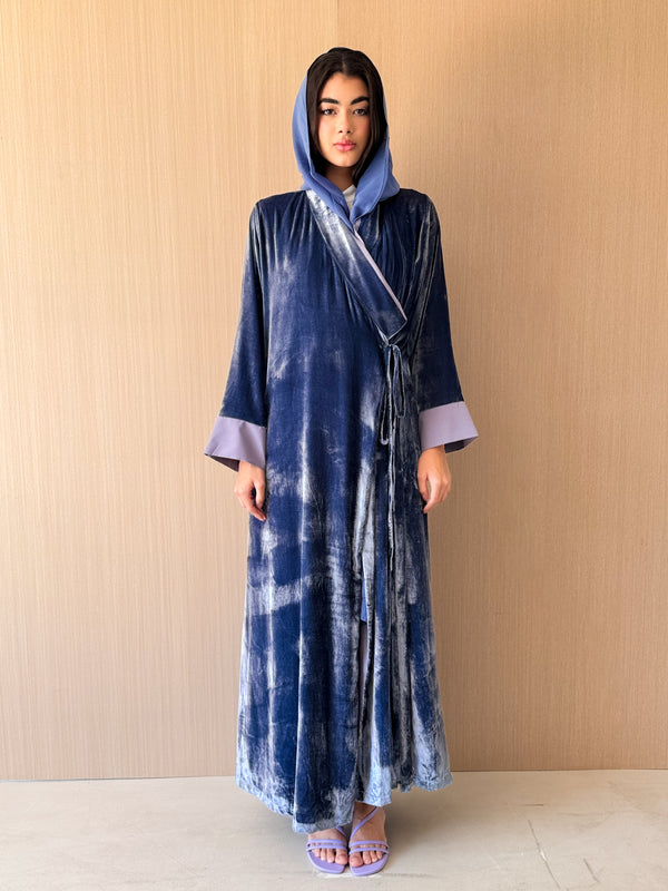 V-High neck collar abaya with cuff on sleeve and tie rope