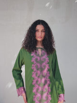 Round V neck kaftan with lace on front and sleeves