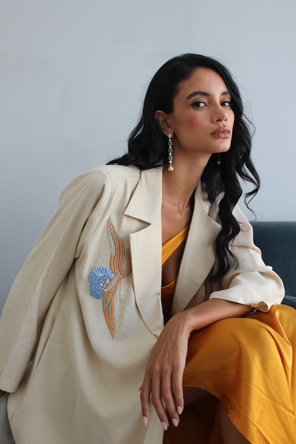 Notched Collar Abaya in Light Beige