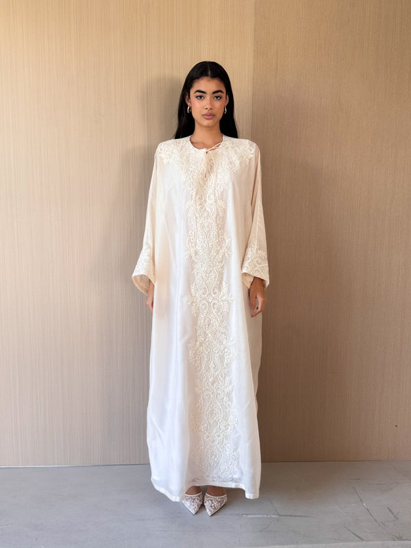 Round v Neck Free Size Kaftan - Off White Bead Lace
