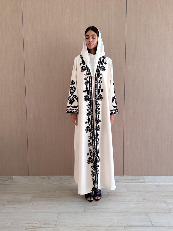 V-neck abaya with black code embroidery