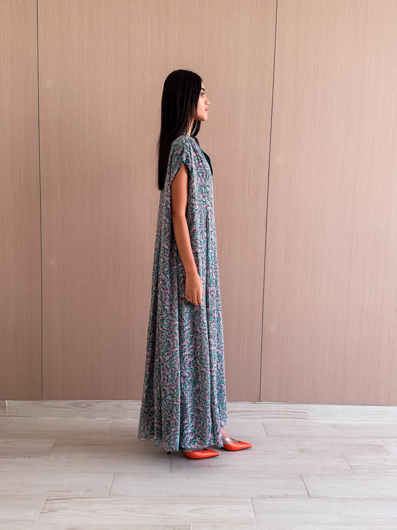 Vacation Wear - V Neck Long Sleeves Dress