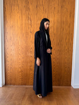 Peak Leaf Black Abaya - Black Dantil Lace Panel