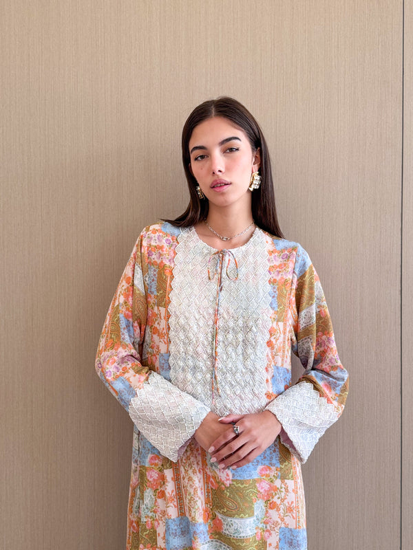 V-Neck Kaftan With Bead Lace on Front and Cuff