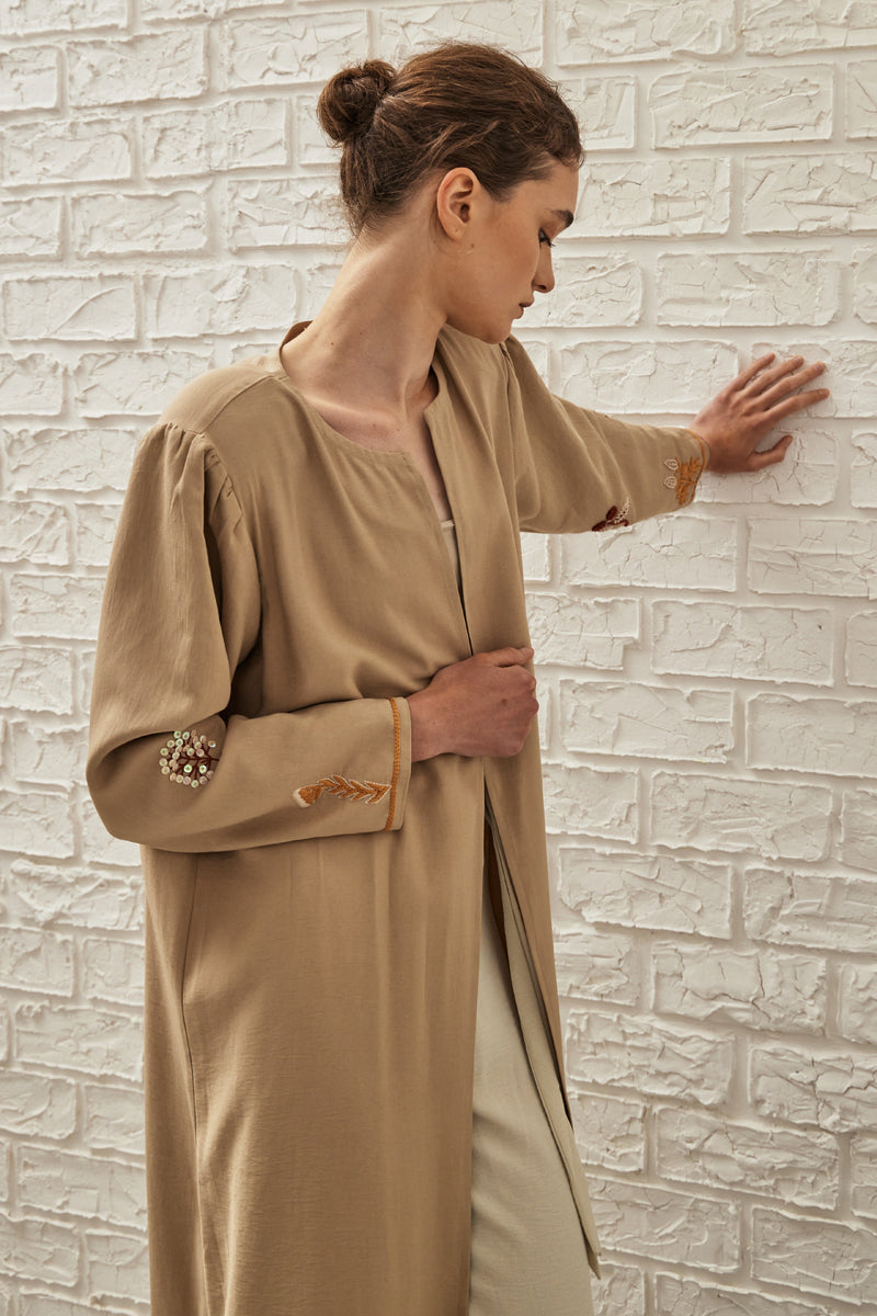 Botanical Garden Abaya in Beige