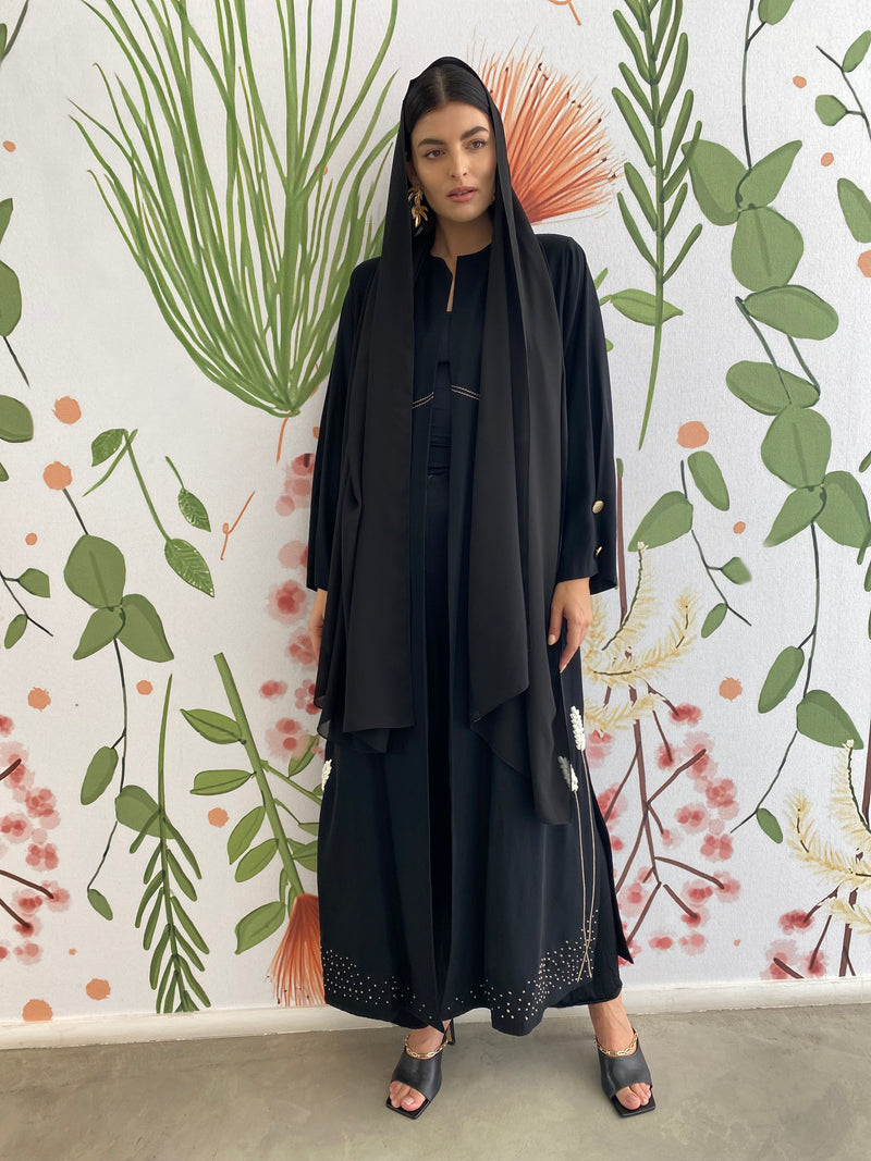 Luna cut Abaya with desert cotton embroidery
